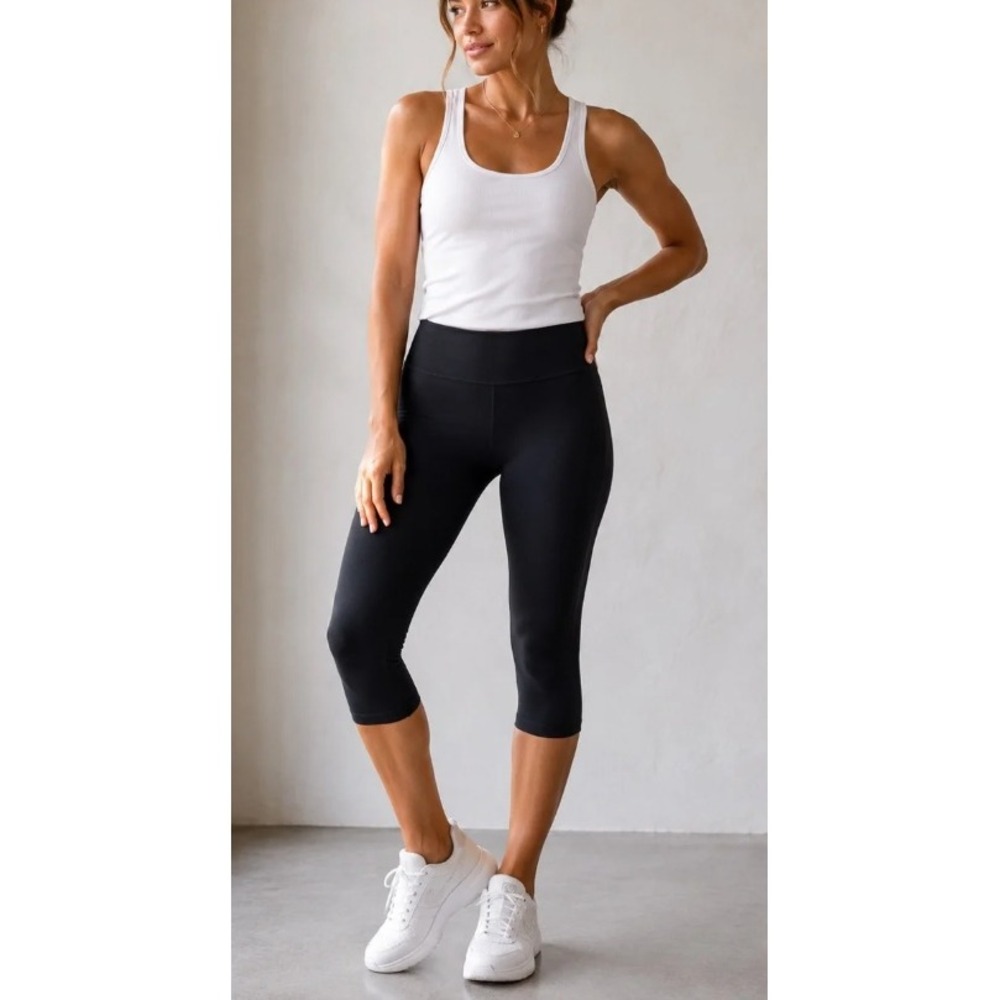 Athleta Be Free Knicker Crop Leggings Womens S Gray Stretch Workout Gym Pull On